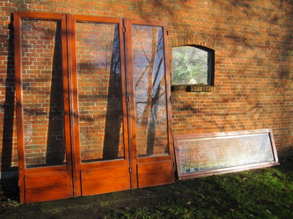 scheidingswand veel glas met bovenlicht