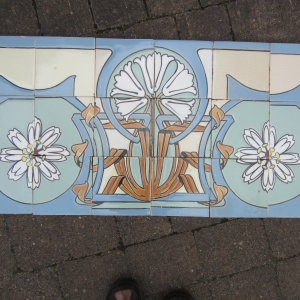 Maison Helman, geveltegels, Antieke wandtegels, art nouveau wandtegels, art deco wandtegels, antieke muurtegels, jaren dertig tegels, witjes