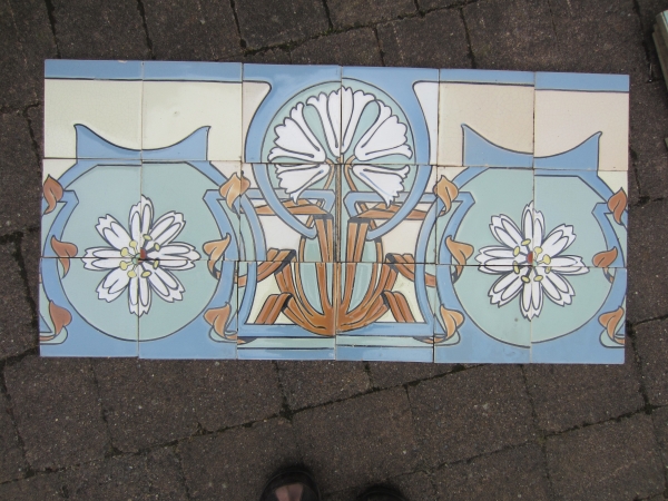 Maison Helman, geveltegels, Antieke wandtegels, art nouveau wandtegels, art deco wandtegels, antieke muurtegels, jaren dertig tegels, witjes