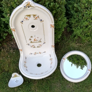 Fonteintje hoge rug, spiegel, zeepbakje, gedecoreerd