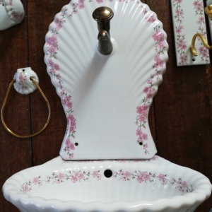 Fonteintje hoge rug incl. div. accessoires, roze bloemetjes