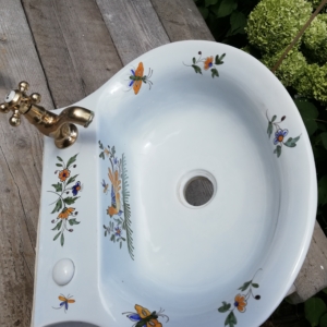 Handbeschilderd fonteintje, vergulde accessoires