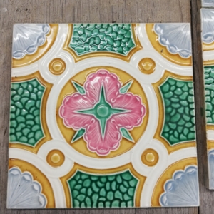 36 unieke art nouveau wandtegels in prachtige kleuren