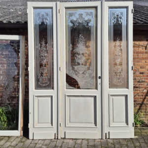 304hx188br Drieslag deur prachtig ge-etst glas met bovenlicht