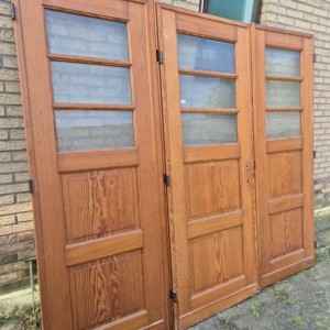 211hx238br Driedelige scheidingswand / deurenset met glas